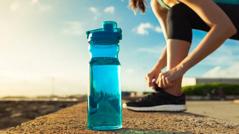 10 Athletic-Inspired Water Bottles to Elevate Dining Table Decor